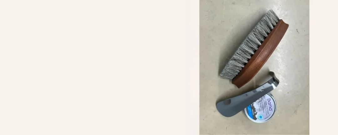 Skuteczne sposoby na zmycie pasty do butów ze skóry bez uszkodzeń