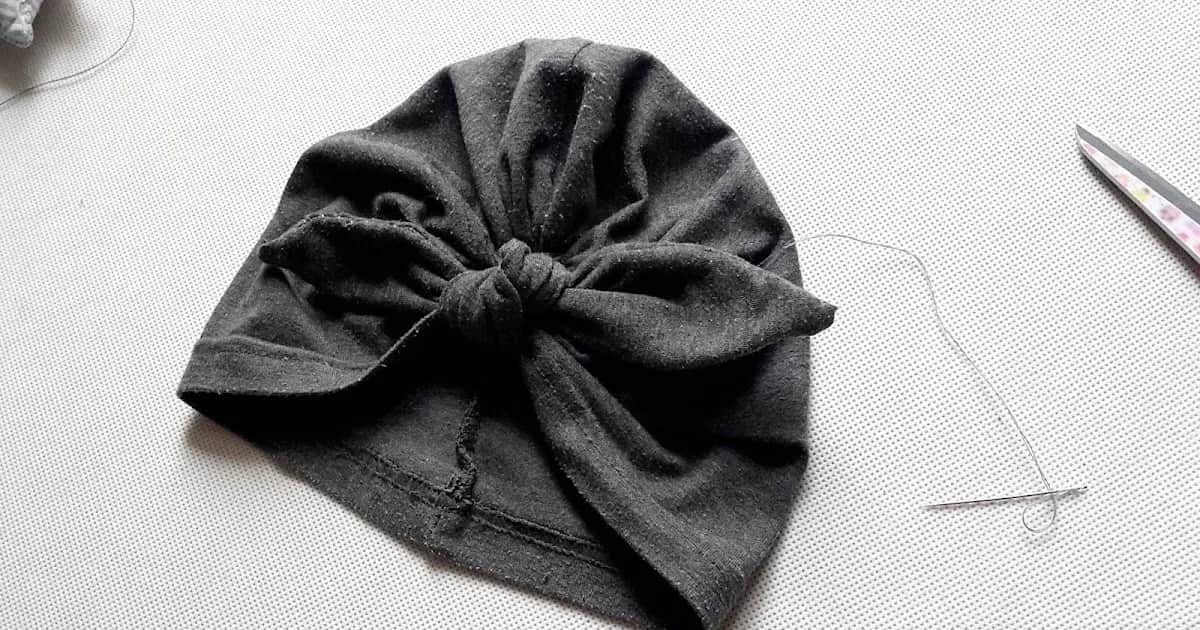Jak uszyć czapkę turban z kokardą - proste kroki i porady