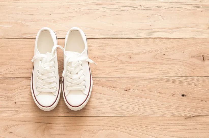 Skuteczne sposoby na czyszczenie gumy w butach, które zadziałają